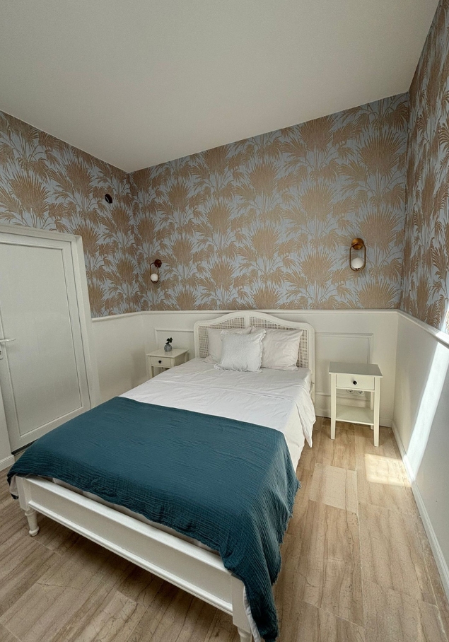 STUDIO PALM - Image 8